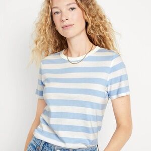 NWT Old Navy EveryWear Crew-Neck T-Shirt